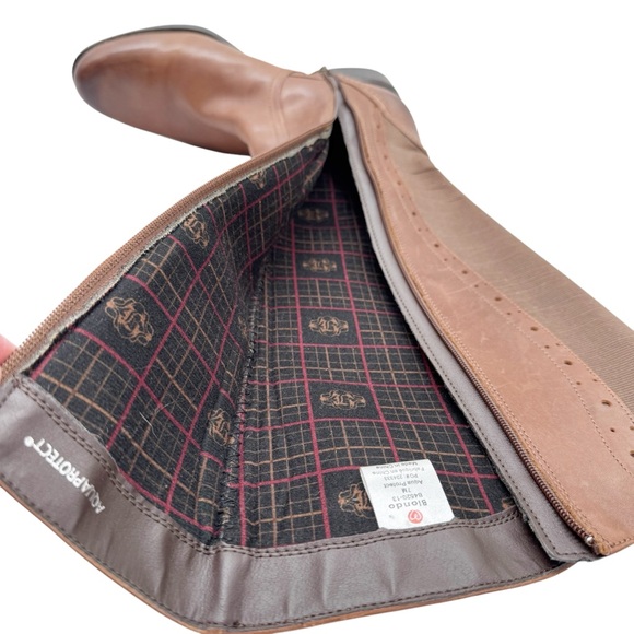 Blondo Women's Brown Leather Riding Boots Knee high Side Zip Heeled Size 7 - Picture 13 of 16